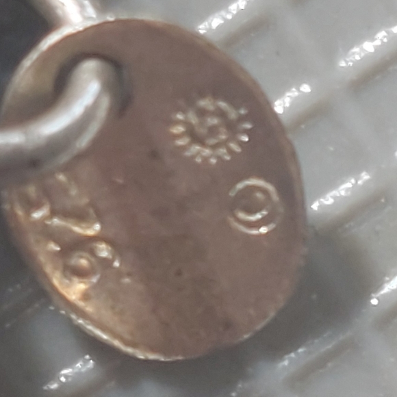 Totem pole charm on sterling chain native - Picture 6 of 13